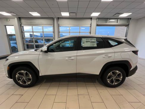 New 2026 Hyundai Tucson Blue SE w/ Tow & Go Package AWD/4WD image 12