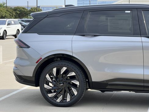 New 2025 Lincoln Nautilus Reserve w/ Jet Appearance Package image 11