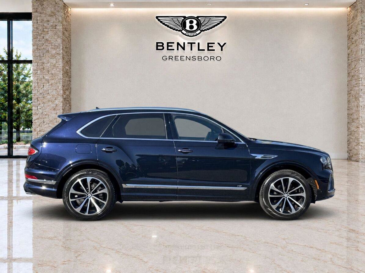 Used 2022 Bentley Bentayga AWD/4WD image 6