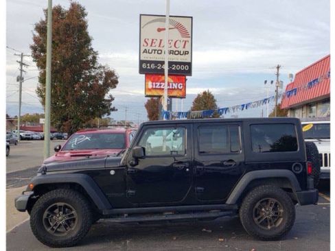 Used 2017 Jeep Wrangler Unlimited Sport AWD/4WD image 2