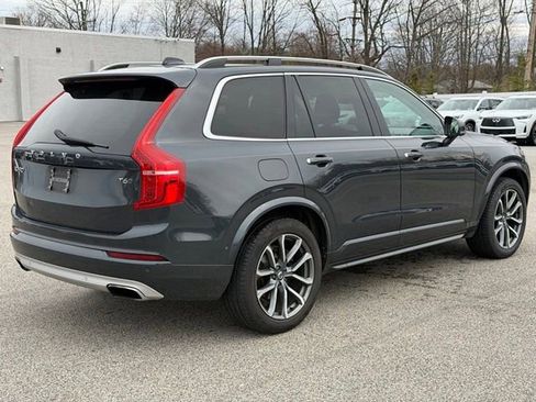 Used 2017 Volvo XC90 T6 Momentum w/ Vision Package image 7