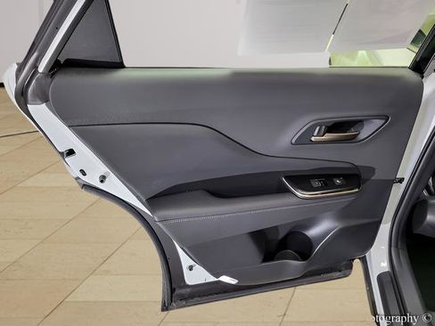 Certified 2025 Toyota Crown Signia AWD/4WD image 21