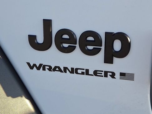 Used 2026 Jeep Wrangler Unlimited Rubicon 392 w/ Quick Order Package 27X Moab AWD/4WD image 9