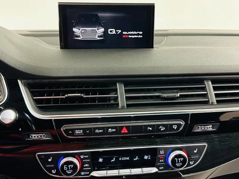 Used 2017 Audi Q7 3.0T Premium Plus AWD/4WD image 13