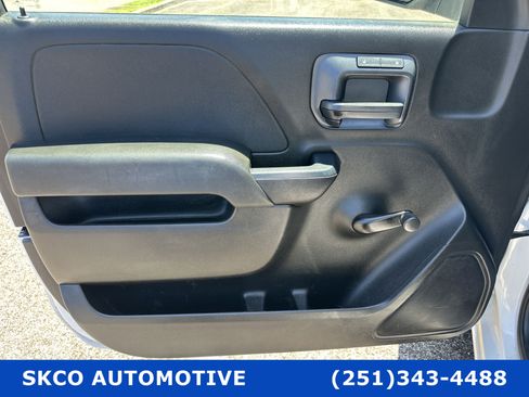 Used 2018 Chevrolet Silverado 1500 W/T w/ Trailering Package image 12