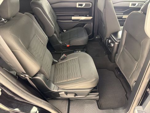 Used 2021 Ford Explorer XLT RWD image 27