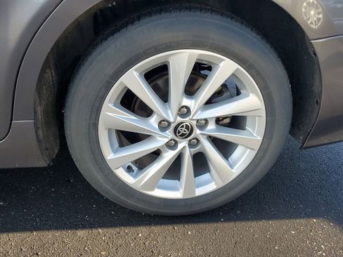 Used 2023 Toyota Camry LE image 5