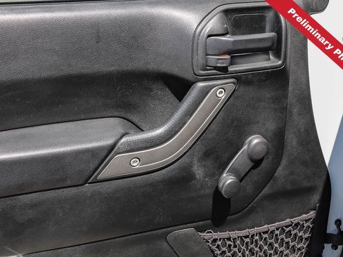 Used 2018 Jeep Wrangler Sport AWD/4WD image 15