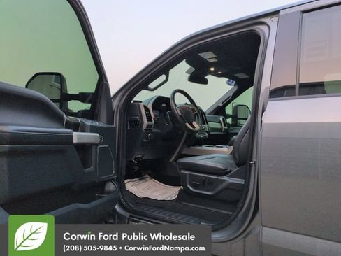 Used 2022 Ford F350 Lariat w/ Tremor Off-Road Package AWD/4WD image 9
