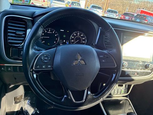 Used 2020 Mitsubishi Outlander SEL image 25