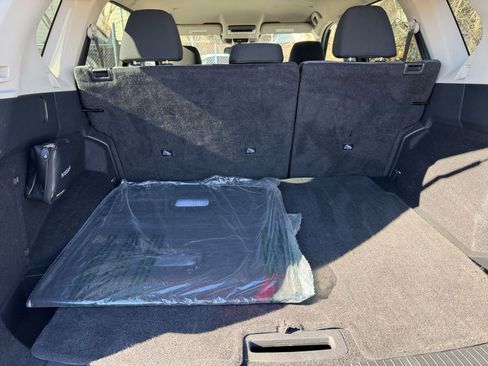 Used 2023 Nissan Rogue SV image 31