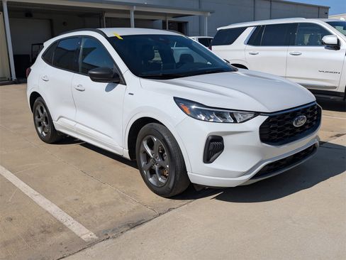 Used 2023 Ford Escape ST-Line image 10