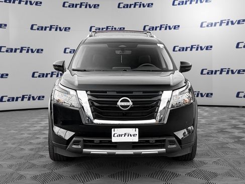 Used 2025 Nissan Pathfinder SL AWD/4WD image 9