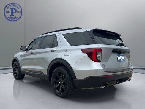 Used 2023 Ford Explorer ST-Line w/ Class IV Trailer Tow Package AWD/4WD image 5