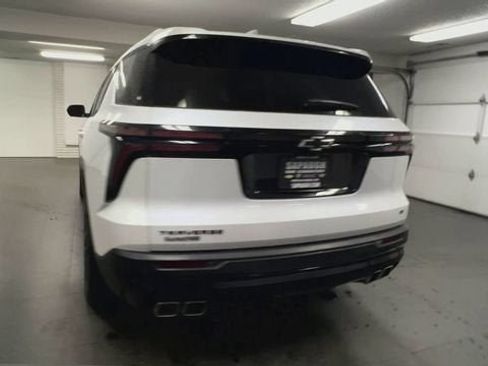 Certified 2024 Chevrolet Traverse LT w/ Midnight/Sport Edition FWD image 7
