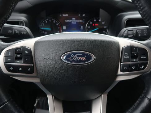 Used 2023 Ford Explorer XLT w/ Equipment Group 202A image 28