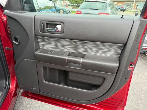 Used 2019 Ford Flex Limited w/ Equipment Group 301A FWD image 13