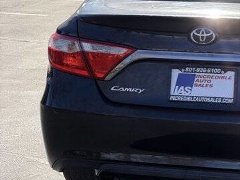 Used 2015 Toyota Camry SE FWD image 6