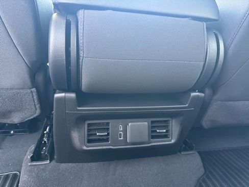 Used 2026 Chevrolet Silverado 2500 LT w/ Convenience Package image 19