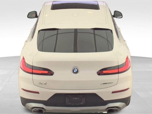Certified 2025 BMW X4 xDrive30i w/ Premium Package image 4