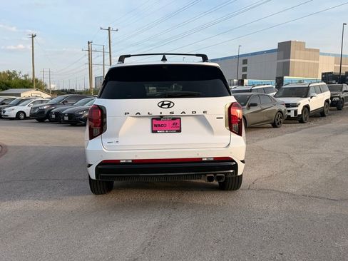 Used 2024 Hyundai Palisade Calligraphy image 6
