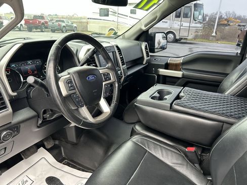 Used 2017 Ford F150 Lariat w/ Trailer Tow Package image 24