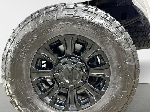 Used 2021 Ford F250 XLT image 36