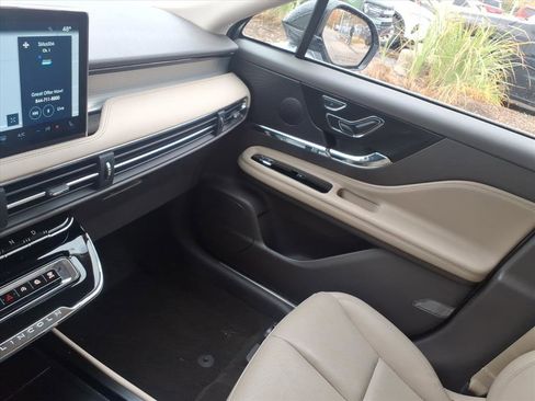 Certified 2023 Lincoln Corsair Standard w/ Equipment Group 101A image 21