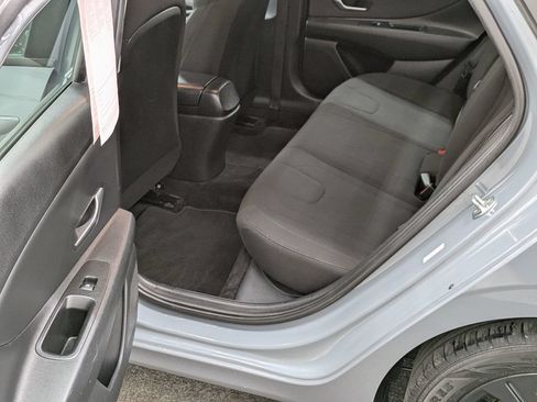 Used 2023 Hyundai Elantra SEL FWD image 22