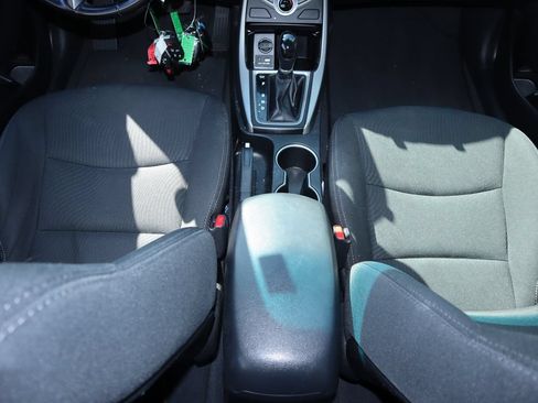 Used 2015 Hyundai Elantra SE w/ Option Group 03 FWD image 8