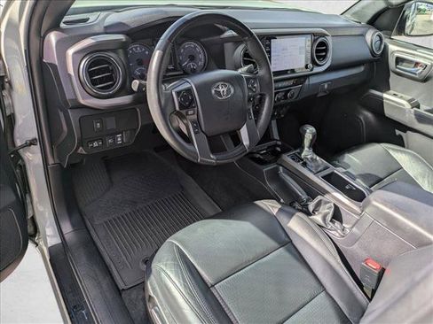 Used 2023 Toyota Tacoma TRD Sport w/ TRD Premium Sport Package image 4