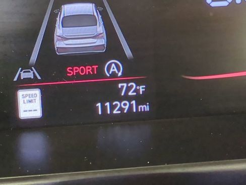 Certified 2025 Hyundai Elantra SE FWD image 33