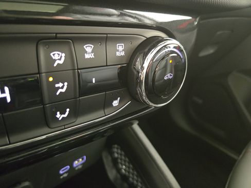 Certified 2025 Chevrolet TrailBlazer RS w/ Convenience Package image 26