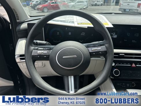 Used 2025 Hyundai Tucson SEL FWD image 14