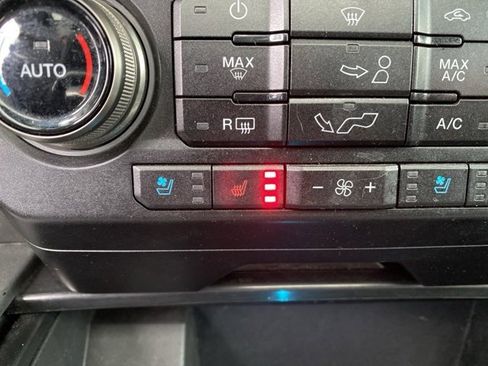 Used 2019 Ford F150 Raptor w/ Equipment Group 802A Luxury image 30