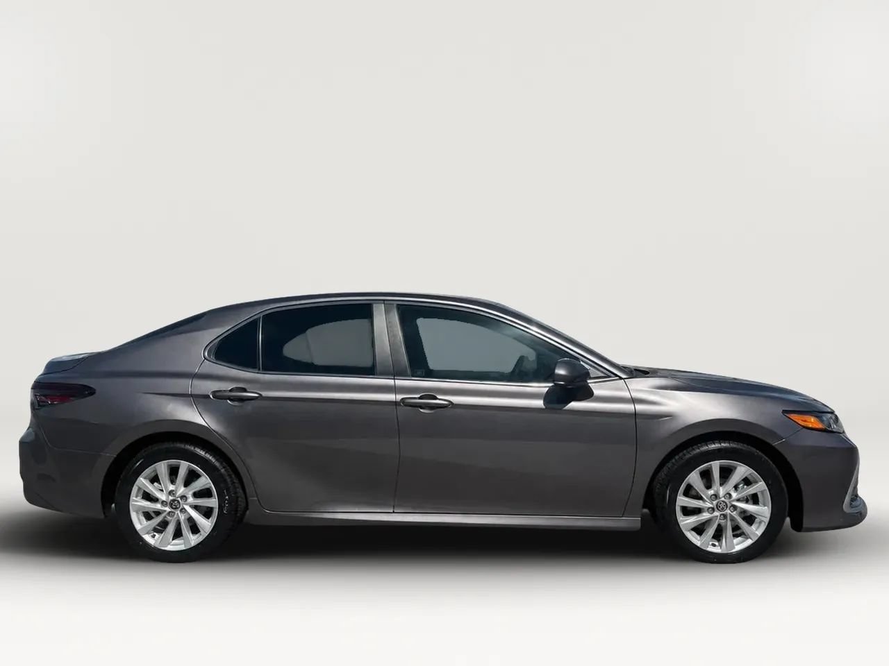 Used 2024 Toyota Camry LE FWD image 8