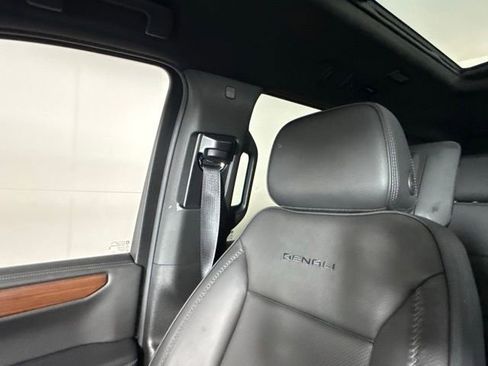 Used 2025 GMC Yukon Denali w/ Denali Reserve Package AWD/4WD image 20