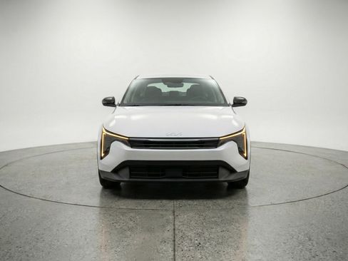 Used 2025 Kia K4 FWD image 2
