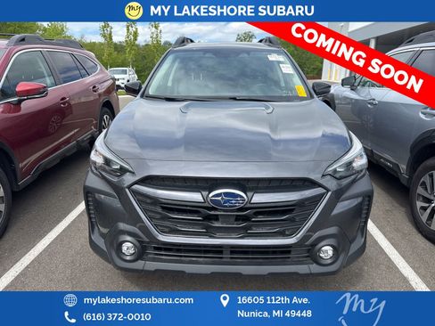 Used 2025 Subaru Outback Premium AWD/4WD image 2