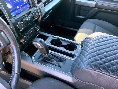 Used 2020 Ford F150 XLT w/ Equipment Group 302A Luxury AWD/4WD image 17