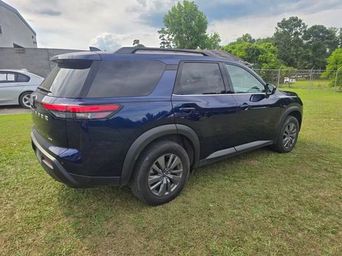 Used 2025 Nissan Pathfinder SV AWD/4WD image 7