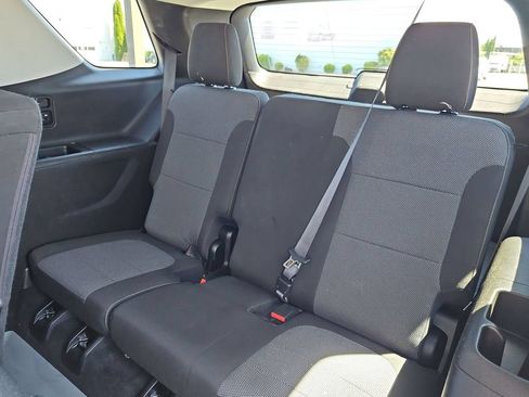 Used 2018 Chevrolet Traverse LS AWD/4WD image 33