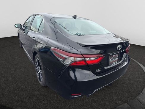 Used 2024 Toyota Camry SE FWD image 7