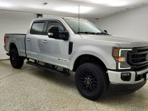 Used 2022 Ford F350 Lariat w/ Black Appearance Package image 2