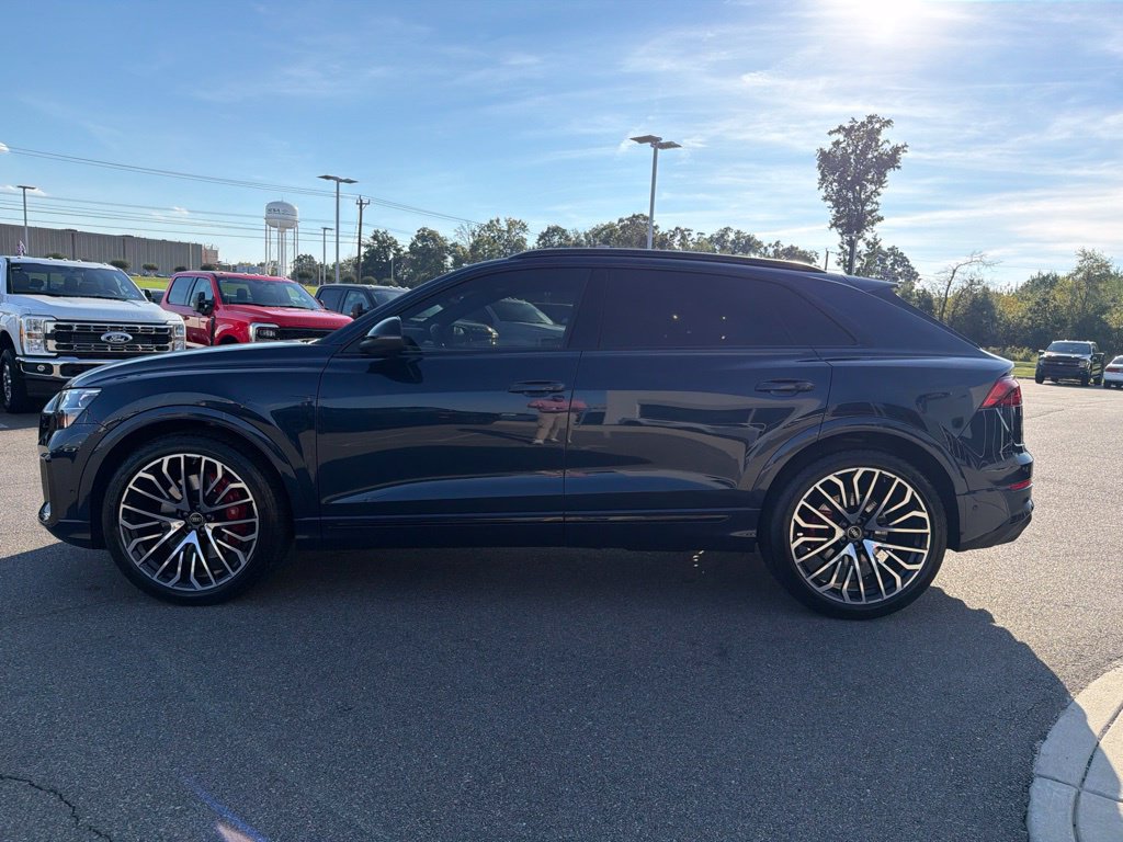 Used 2024 Audi SQ8 Prestige AWD/4WD image 7