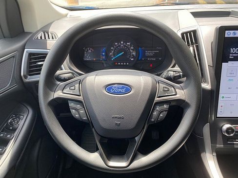New 2024 Ford Edge SE w/ Black Appearance Package image 11