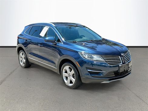 Used 2017 Lincoln MKC Premiere image 1