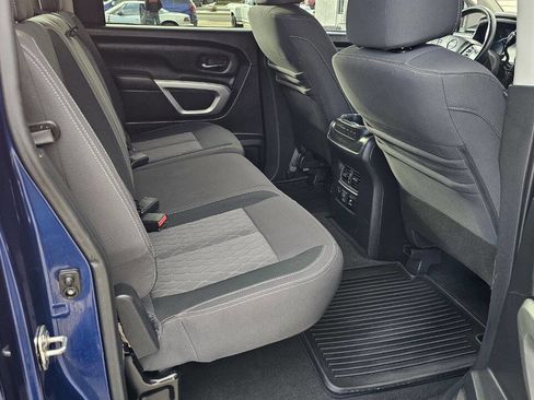 Used 2021 Nissan Titan SV w/ SV Convenience Package image 18
