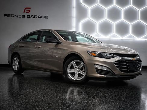 Used 2024 Chevrolet Malibu LS FWD image 1