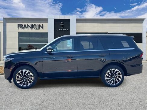 New 2026 Lincoln Navigator Black Label AWD/4WD image 4